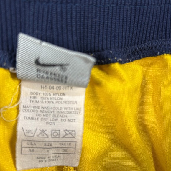 VTG DAZZLE USA Made Nike Michigan Wolverines Basketball Shorts L Yellow Fab 5 - Picture 9 of 10